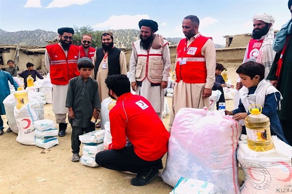 Türk Kızılay yardımları Afganistan'daki depremzedelere ulaşmaya başladı