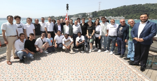 Zeybek Başkan Afyonlu Öğrencilerle Buluştu