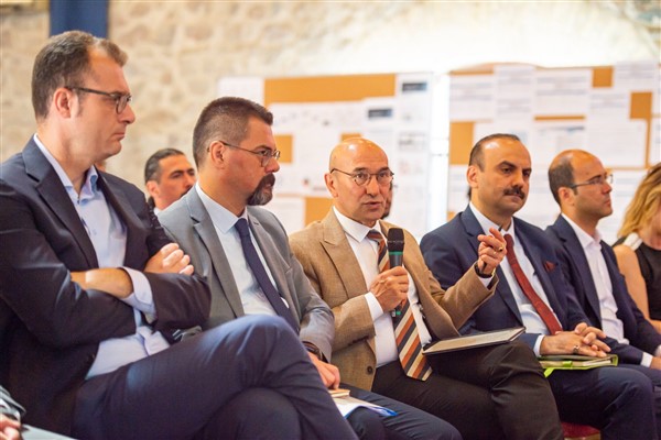Başkan Soyer’den akıllı şehirler için üç formül