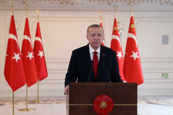 Cumhurbaşkanı Erdoğan, İstanbul Başakşehir Futbol Kulübü Başkanı Göksel Gümüşdağ'ın annesinin cenaze töreninde konuştu