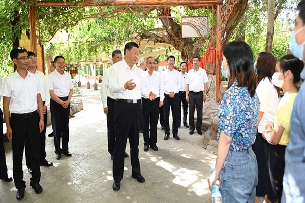 Xi Jinping, Turfan’da incelemelerde bulundu