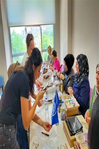 Kadınlar mozaik sanatında buluştu