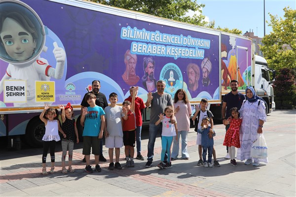 Bilim Tırı bilime meraklı öğrencileri Kültürpark’ta ağırlıyor