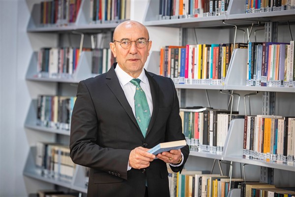 Başkan Soyer, kitap desteği çağrısında bulundu
