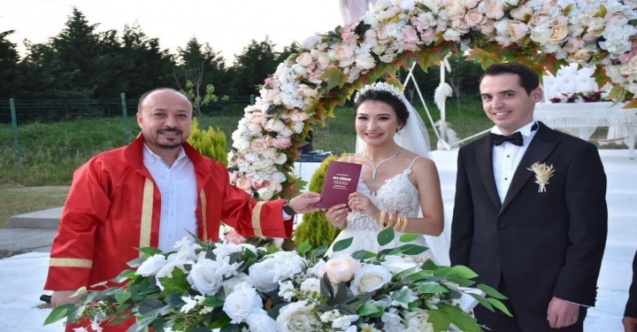 Dazkırı Kaymakamı Dünya evine girdi