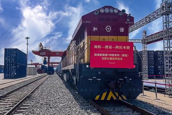 Kuşak ve yol ülkelerinin ticaret hacmi, altı ayda 6.3 trilyon yuan oldu