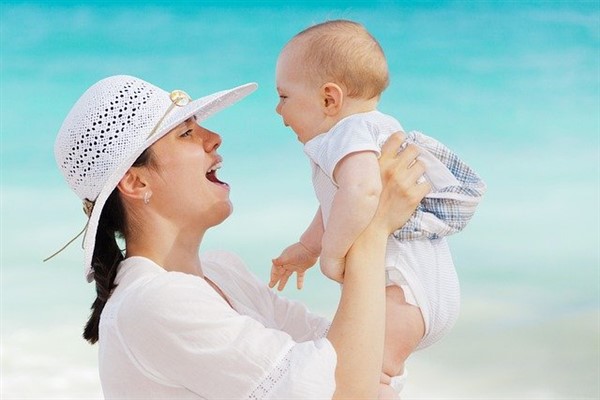 Bebek ve çocukları güneşten korumanın yolları