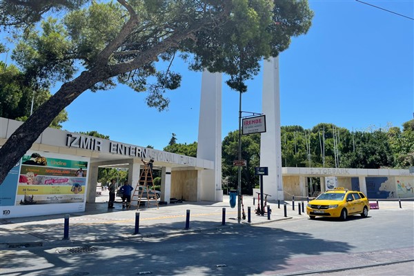 İzmir Fuarı'nın Lozan kapısı yenileniyor