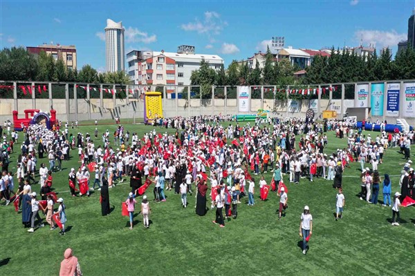 Şöhretler karması Bağcılar’da maç yaptı