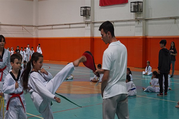 Tuzlalı gençler 15 farklı spor branşında eğitimlerini sürdürüyor