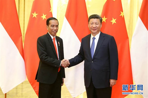Xi, Endonezya Cumhurbaşkanı Joko Widodo ile bir araya geldi