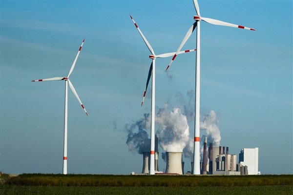 IREA: “Yenilenebilir enerji üretimi, fosil yakıtlardan daha düşük maliyetli”
