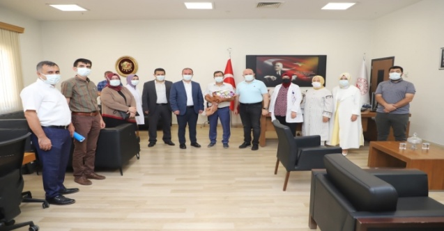 AK Parti sağlık çalışanları için seferberlik başlattı