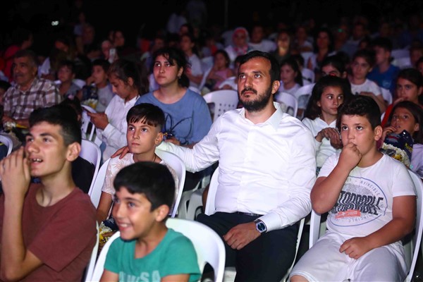 Bağcılar’da yıldızlar altında sinema keyfi