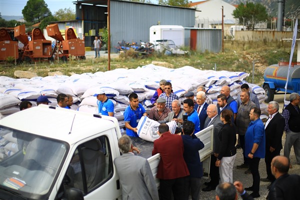 Büyükşehirden fidan ve tohum desteği