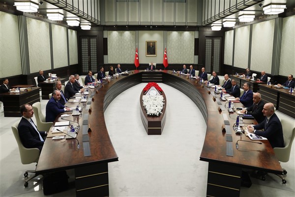 Cumhurbaşkanlığı kabine toplantısı başladı