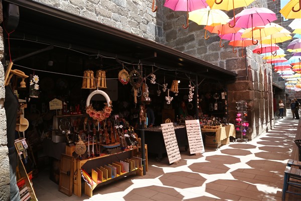 Kayseri’de Sanatçılar Sokağı, ziyaretçilerini bekliyor