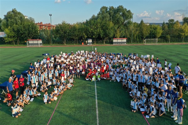 Eskişehir yaz spor okullarında görkemli mezuniyet