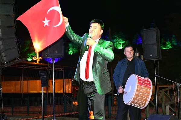 İscehisar'da 100. yıl konseri