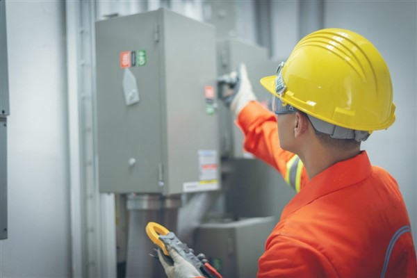 Makine ve ekipmanlarda açığa çıkan enerji işçilerin hayatını riske atıyor
