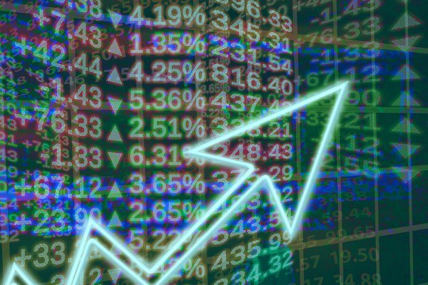 ECB: Interest rates increase by 75 bps, inflation seen as 2.3% in 2024