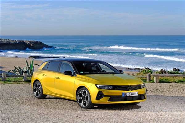 Yeni Opel Astra Türkiye’de