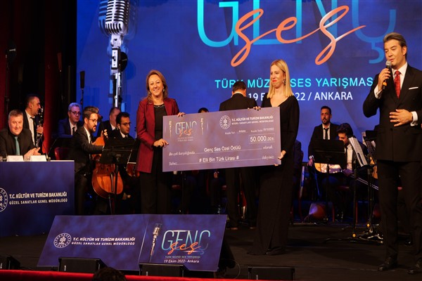 Gençses Türk Müziği Ses Yarışması'nın finali Ankara'da yapıldı