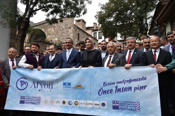 Uluslararası Afyon 4'üncü Turizm ve Lezzet Festivali başladı