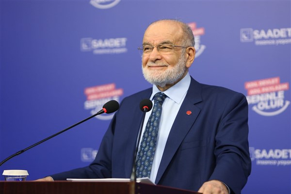 Karamollaoğlu'dan Muhtarlar Günü mesajı