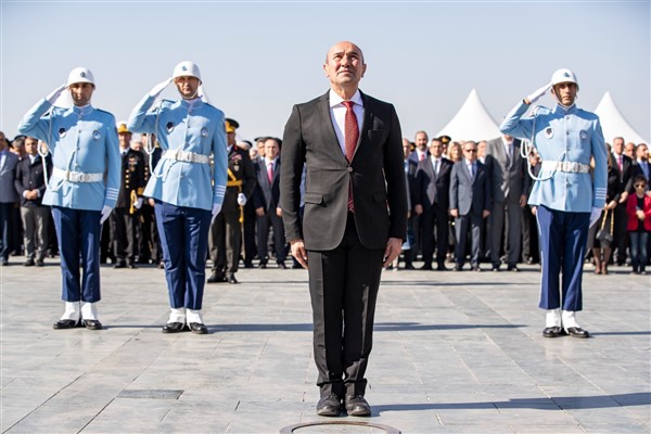 İzmir'de Cumhuriyet Bayramı kutlamaları başladı