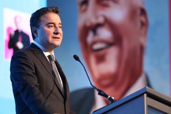 Babacan, Gezi tutuklularının aileleriyle görüştü