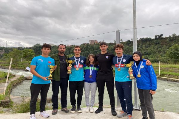 Çaykur Rizespor Kano Takımı'ndan 4 altın 1 bronz madalya