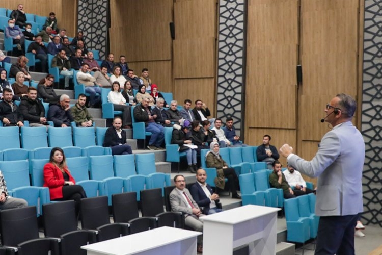 Kütahya Belediyesi personeline “Etkili İletişim ve Beden Dili” eğitimi