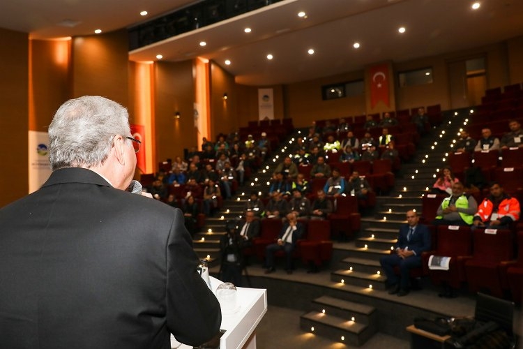 Sakarya Büyükşehir'den mühendislere budama eğitimi verilecek