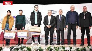 Memduh Büyükkılıç, KAYMEKli Gençlerle Yarışma ve Seminerde Buluştu