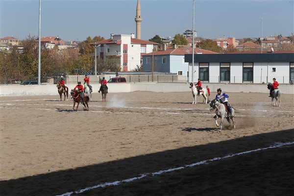 Kayseri, Atlı Cirit Türkiye Şampiyonası’na ev sahipliği yaptı