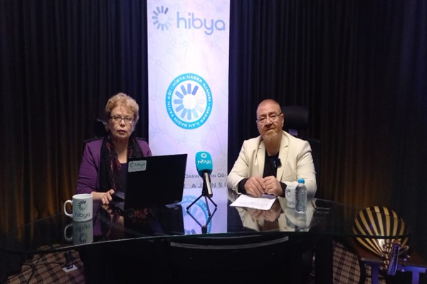 Hibya, 'Sanatsal Sohbetler'de şiir konuşuldu