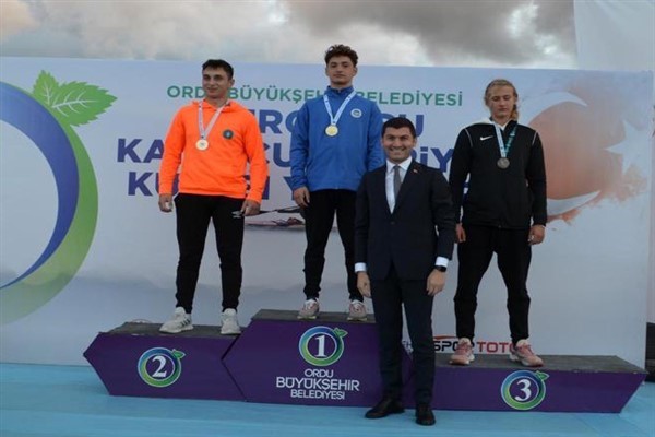 Sakarya'dan Ordu Durgun Su Kano Cumhuriyet Kupası yarışlarında derece