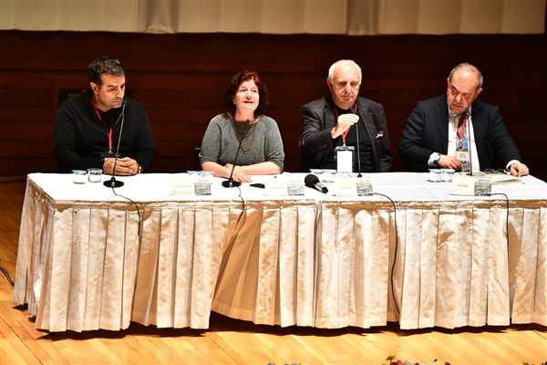 “İzmir'in Yüz Yılı Sempozyumu
