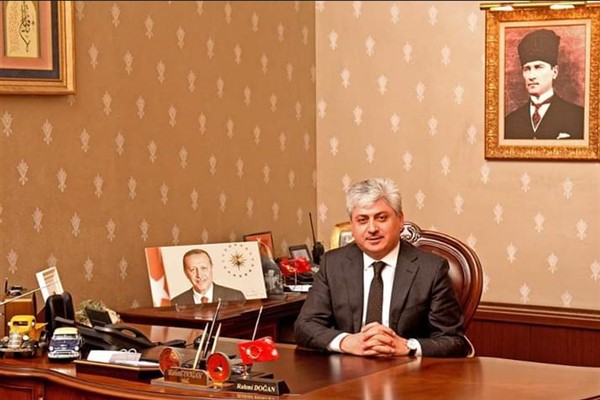Vali Doğan: 