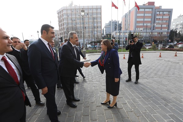 Sanayi ve Teknoloji Bakan Yardımcısı Büyükdede, Başkan Şahin'i ziyaret etti
