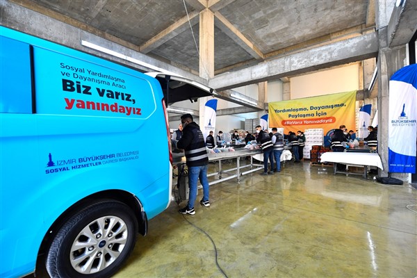 İzmir Büyükşehir Belediyesi’nden öğrencilere beslenme desteği