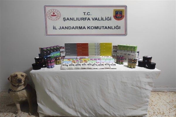 Şanlıurfa'da kaçak sigara,uyuşturucu ve cep telefonu ele geçirildi