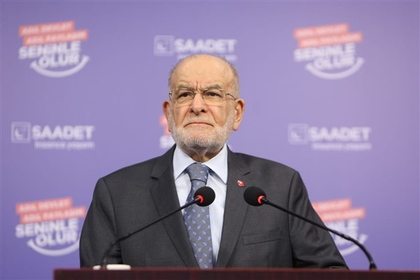 Karamollaoğlu, İsveç'te Kur'an-ı Kerim yakma eylemini kınadı
