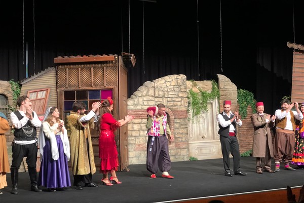 Köklü, sağlam Türk tiyatrosunun modernize edilebileceğini görüyoruz