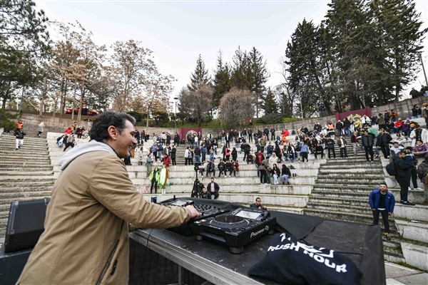 Ankara’da Elektronik Müzik Festivali kaldığı yerden devam ediyor
