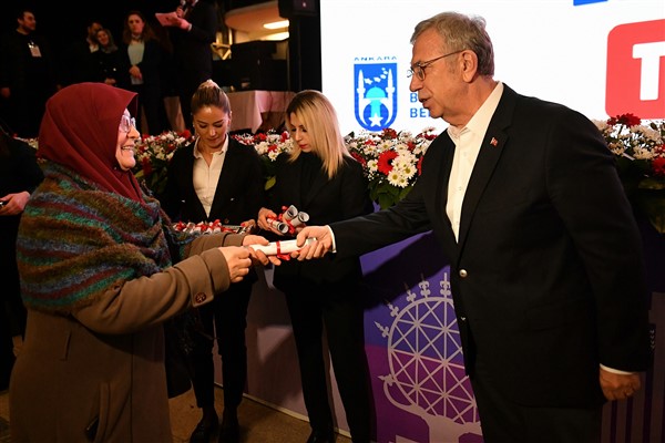 Kuzey Ankara’da 20 bin arsa sahibine tapu sevinci