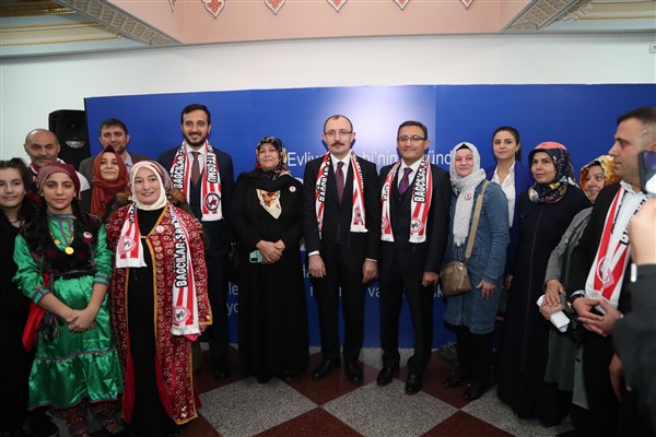 Bakan Muş, Bağcılarlılarla buluştu