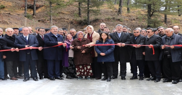 Afyonkarahisar-Hocalar arası mesafeyi 35 km kısaltan yolun açılışı gerçekleştirdi.