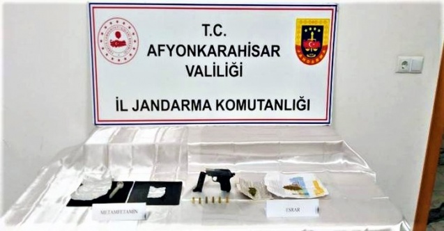 Aranan 3 Şahıs Uyuşturucu İle Yakalandı